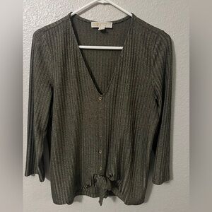 Michael Kors Olive 🫒 Green V-Neck Top Large Excellent Condition
